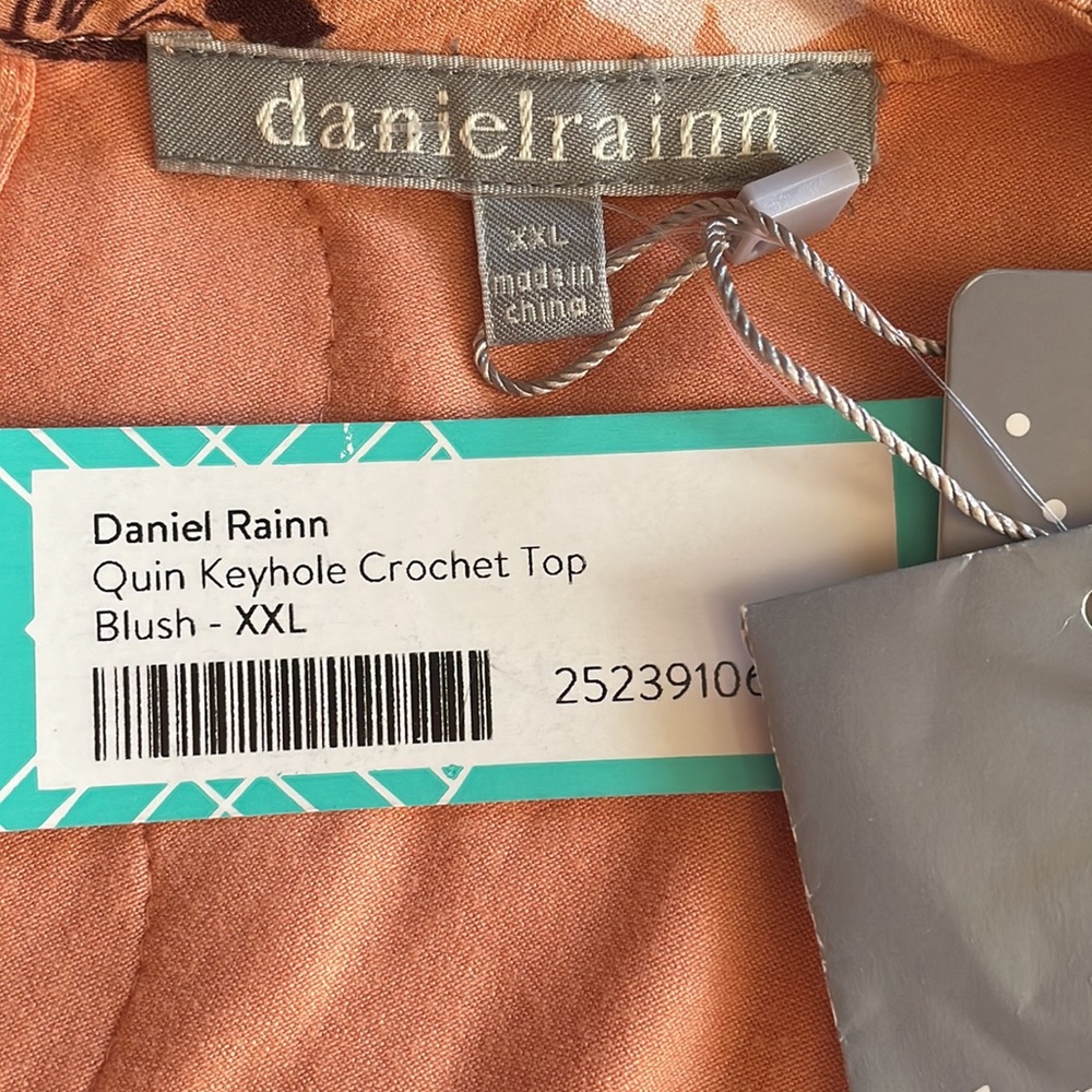 NWT Daniel Rainn Quin Keyhole Crochet Top - Picture 3 of 8